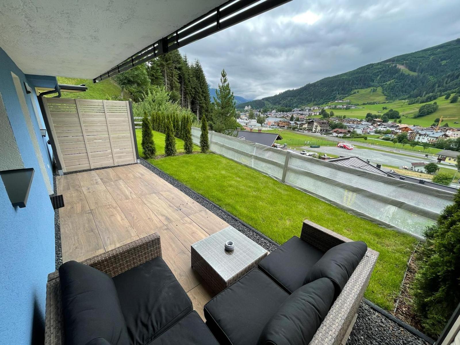 Amelies Mountain View Apartment Kaprun Exterior photo