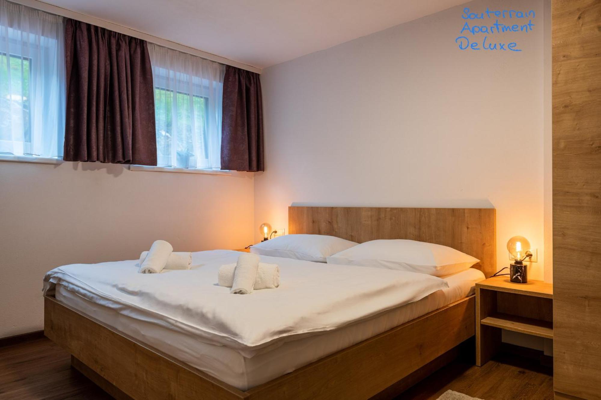 Amelies Mountain View Apartment Kaprun Room photo